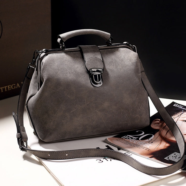 Retro handbag CJD