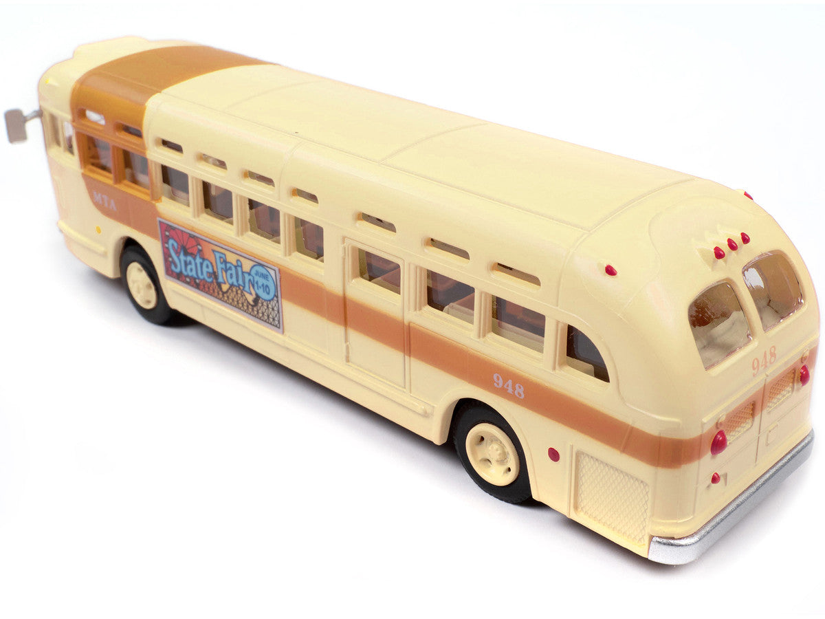 GMC PD-4103 Transit Bus #948 Beige "MTA Miami" 1/87 (HO) Scale Model by Classic Metal Works Classic Metal Works