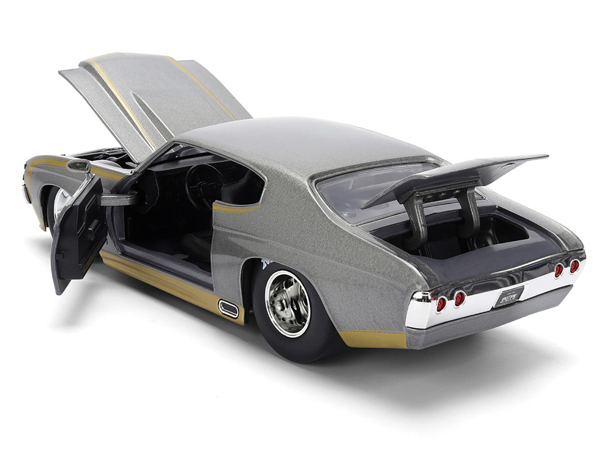 1971 Chevrolet Chevelle SS "Hurst" Gray Metallic with Gold Stripes "Bigtime Muscle" Series 1/24 Diecast Model Car by Jada Jada