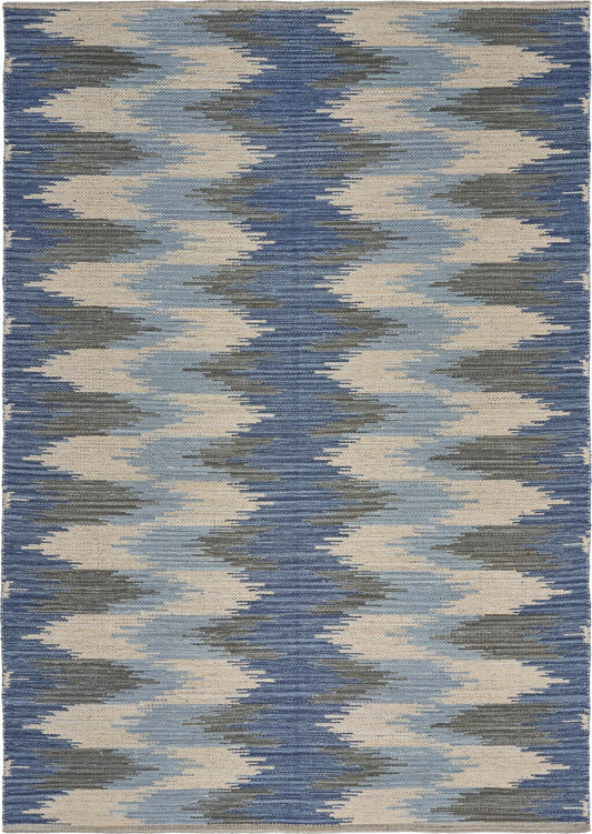 5' x 7' Blue and Cream Ikat Pattern Area Rug