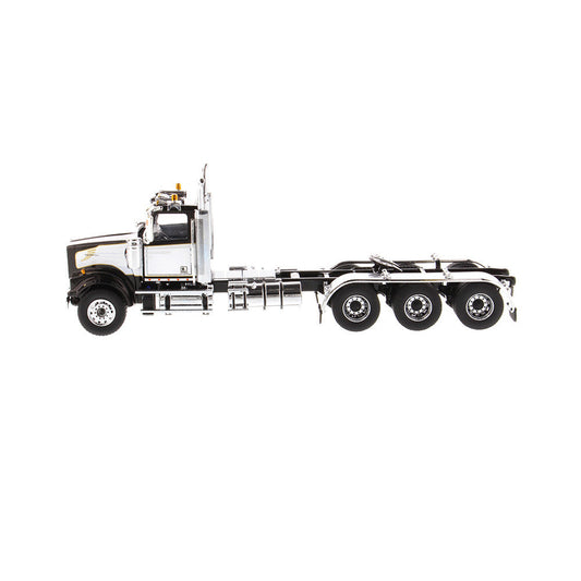 Western Star 4900 SF Tridem Day Cab Truck Tractor Black "Transport Series" 1/50 Diecast Model by Diecast Masters Diecast Masters