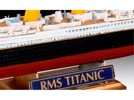 Level 4 Model Kit R.M.S. Titanic All-Included Kit 1/1200 Scale Model by Revell Revell