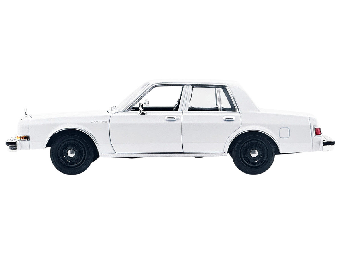 1986 Dodge Diplomat Police Car Unmarked White "Custom Builder's Kit" Series 1/24 Diecast Model Car by Motormax Motormax
