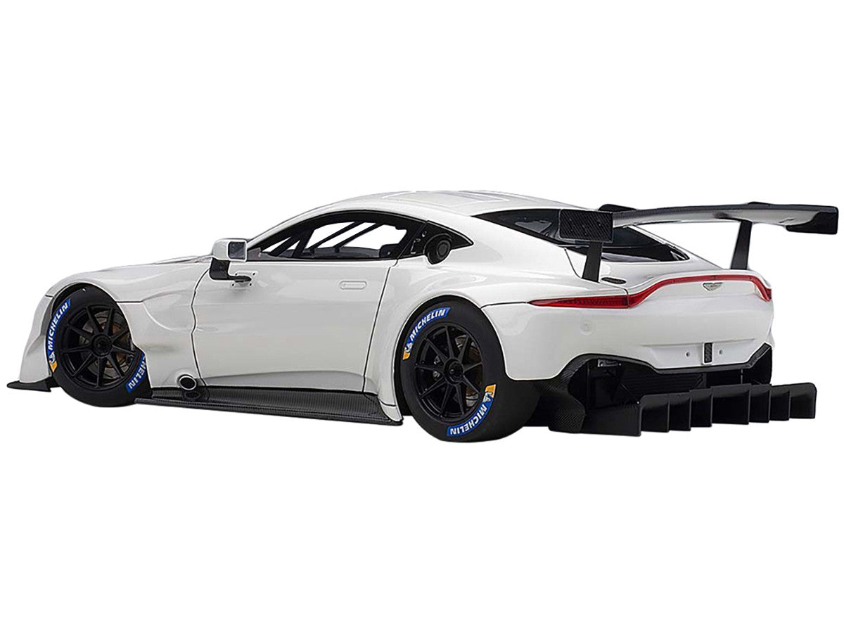 2018 Aston Martin Vantage GTE Le Mans PRO White with Carbon Accents 1/18 Model Car by Autoart-2