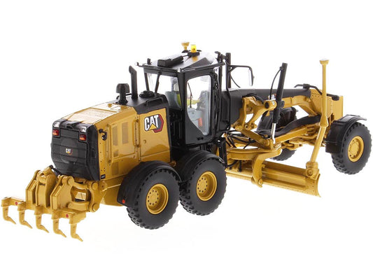 CAT Caterpillar 150 Motor Grader with Operator "High Line Series" 1/50 Diecast Model by Diecast Masters-1