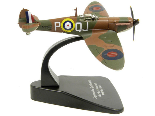 Supermarine Spitfire MK1 SGT R. Havercroft No 92 Sqn 1940 1/72 Diecast Model Airplane by Oxford Diecast Oxford Diecast