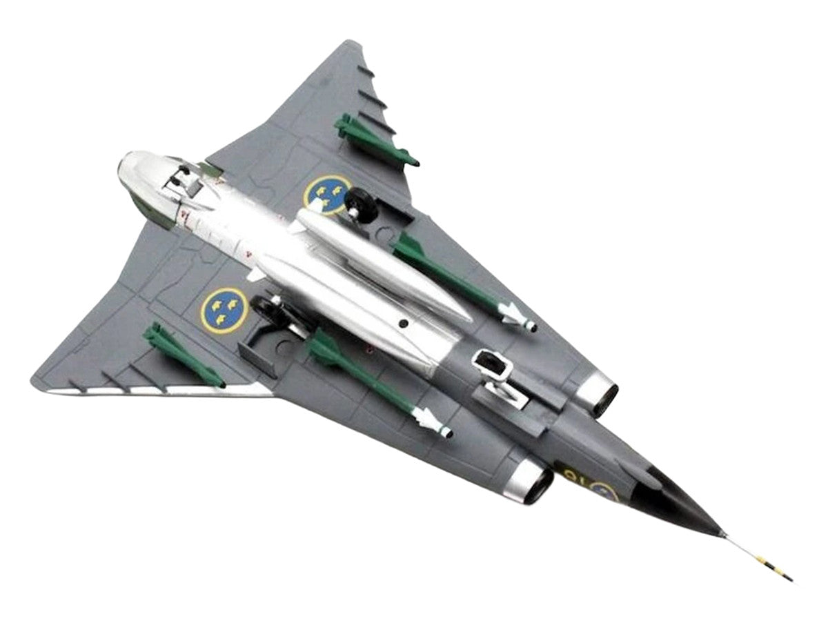 Saab J35J Draken Fighter Aircraft "Splinter Camouflage Scheme F 18 Sodertorn Wing" (1972) Swedish Air Force 1/72 Diecast Model Airplane by Aviation 72 Aviation 72