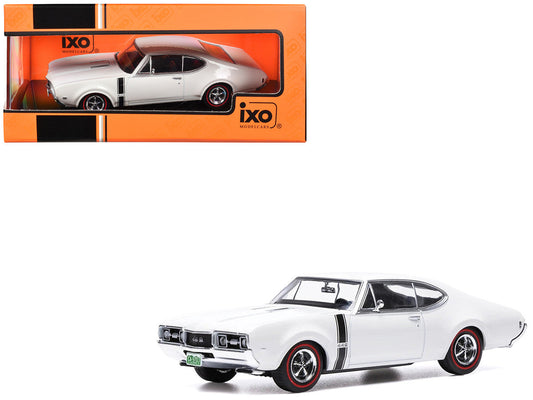 1970 Oldsmobile 442 W-30 Coupe White with Black Stripes 1/43 Diecast Model Car by IXO Models IXO