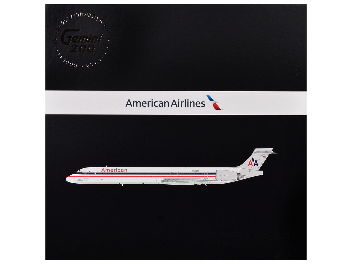 McDonnell Douglas MD-90 Commercial Aircraft "American Airlines" (N904RA) White with Red and Blue Stripes "Gemini 200" Series 1/200 Diecast Model Airplane by GeminiJets GeminiJets