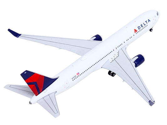 Boeing 767-300ER Commercial Aircraft "Delta Air Lines" (N199DN) White with Red and Blue Tail 1/400 Diecast Model by GeminiJets GeminiJets