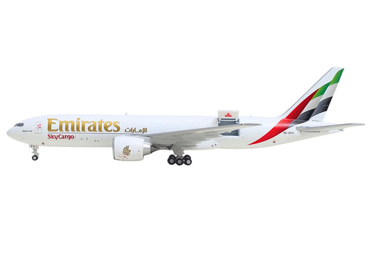 Boeing 777F Commercial Aircraft "Emirates SkyCargo" (A6-EFV) White with Striped Tail "Interactive Series" 1/400 Diecast Model by GeminiJets-1