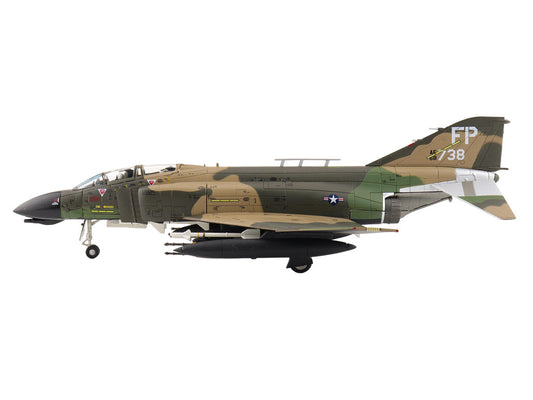 McDonnell Douglas F-4D Phantom II Fighter-Bomber Aircraft "66-8738 Night Owl 497th TFS Ubon RTAFB Thailand" (1972) United States Air Force "Air Power Series" 1/72 Diecast Model by Hobby Master Hobby Master