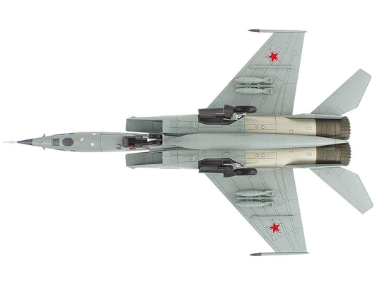 Mikoyan-Gurevich MiG-25RBT Aircraft "Red 46 47th Guards Reconnaissance Aviation Regiment 2nd Squadron" (2001) Russian Air Force "Air Power Series" 1/72 Diecast Model by Hobby Master-1