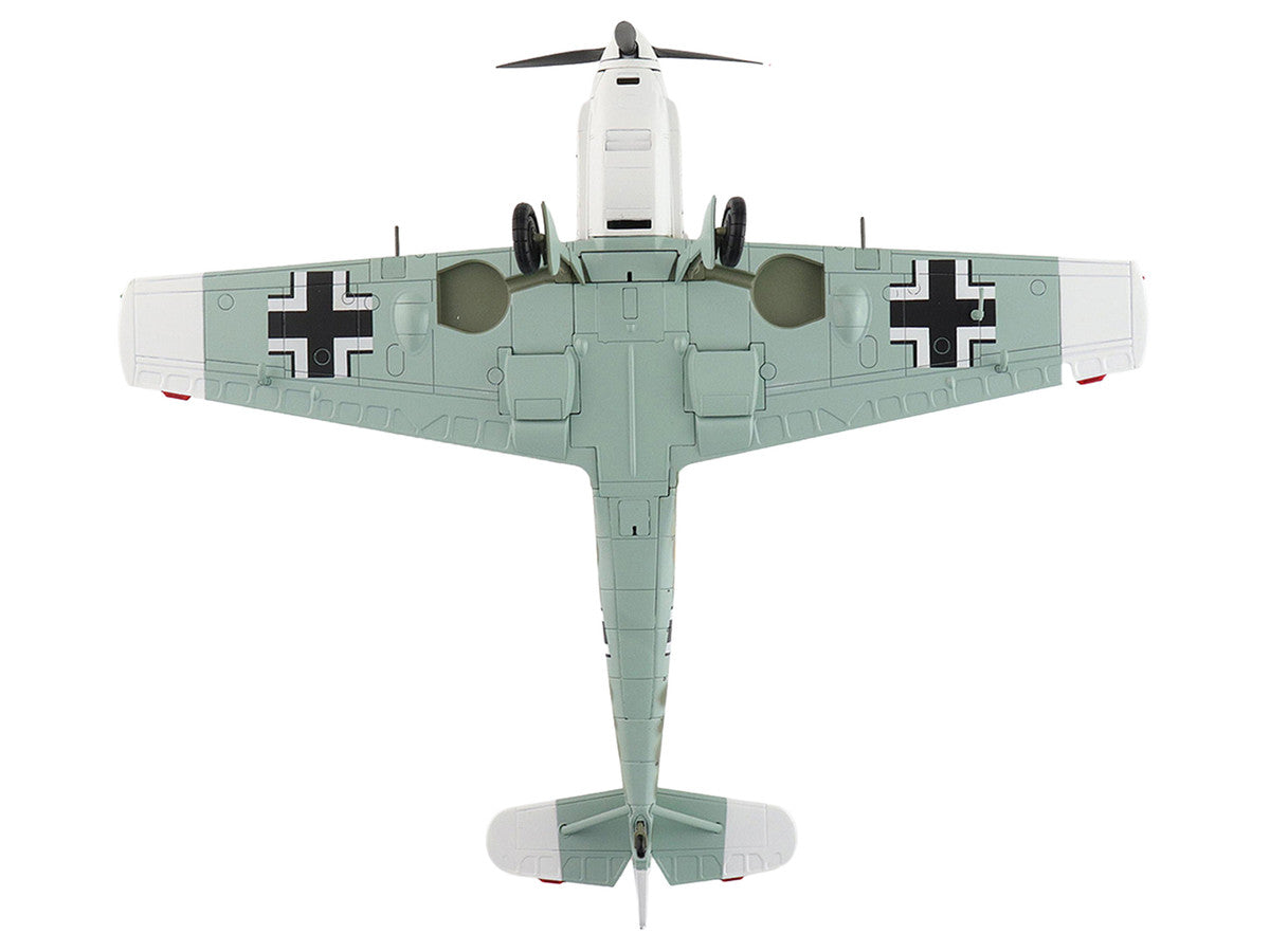 Messerschmitt Bf 109E-3 Fighter Aircraft "Yellow 15 Karl Wolff III/JG 52 France" (1940) German Luftwaffe "Air Power Series" 1/48 Diecast Model by Hobby Master Hobby Master
