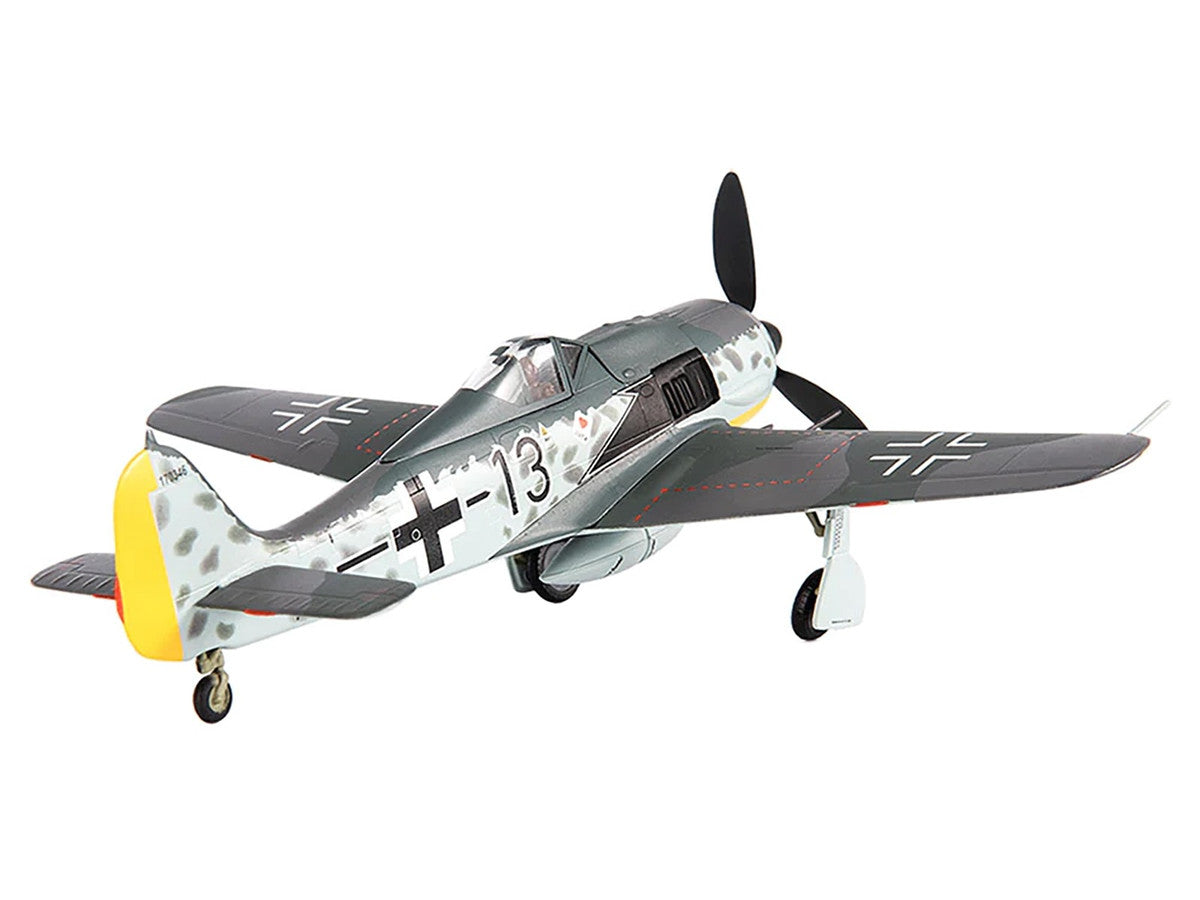 Focke-Wulf Fw 190A-8 Fighter Aircraft "JG 26 Schlageter France" (1945) German Luftwaffe 1/72 Diecast Model by JC Wings JC Wings