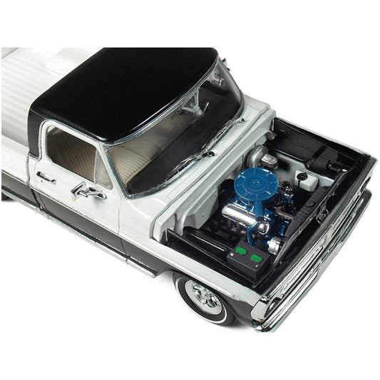Skill 3 Model Kit 1972 Ford Sport Custom Pickup Truck 1/25 Scale Model by Moebius Moebius