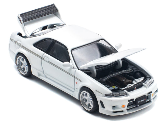 GTR Nismo 400R RHD (Right Hand Drive) White 1/64 Diecast Model Car by Pop Race