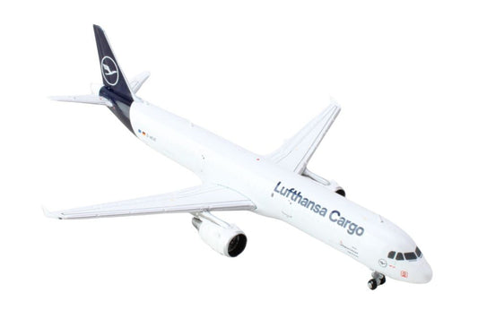 Airbus A321P2F Commercial Aircraft "Lufthansa Cargo" (D-AEUC) White with Blue Tail 1/400 Diecast Model Airplane by GeminiJets GeminiJets