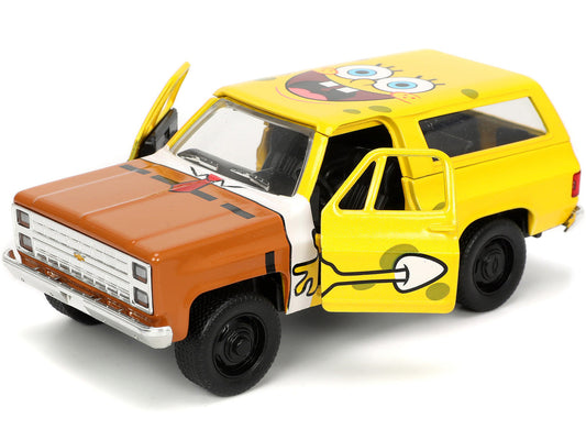 1980 Chevrolet K5 Blazer with SpongeBob SquarePants Diecast Figurine "Hollywood Rides" Series 1/32 Diecast Model Car by Jada Jada