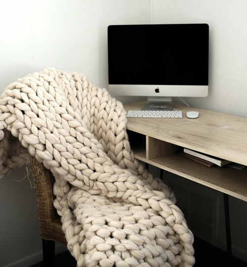 PREMIUM HAND-CRAFTED COLOSSAL CHUNKY KNIT THROW (50"x70") (Inches) Apricot Aether