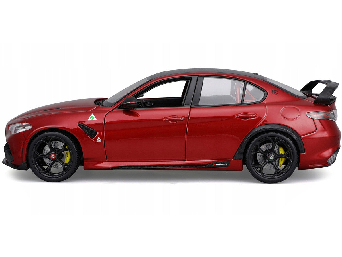 Alfa Romeo Giulia GTA Red Metallic with Carbon Top 1/18 Diecast Model Car by Bburago Bburago