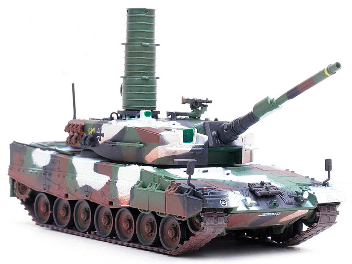 Leopard 2A4 Main Battle Tank with Snorkel "Winter Camouflage" German Army "Armor Premium" Series 1/72 Diecast Model by Panzerkampf Panzerkampf
