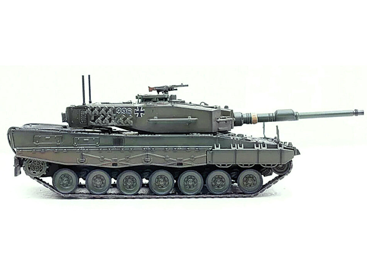 Leopard 2A4 Main Battle Tank with Snorkel "Green Camouflage" German Army "Armor Premium" Series 1/72 Diecast Model by Panzerkampf Panzerkampf