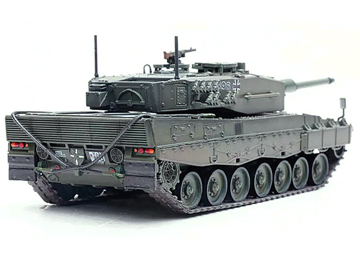Leopard 2A4 Main Battle Tank with Snorkel "Green Camouflage" German Army "Armor Premium" Series 1/72 Diecast Model by Panzerkampf Panzerkampf