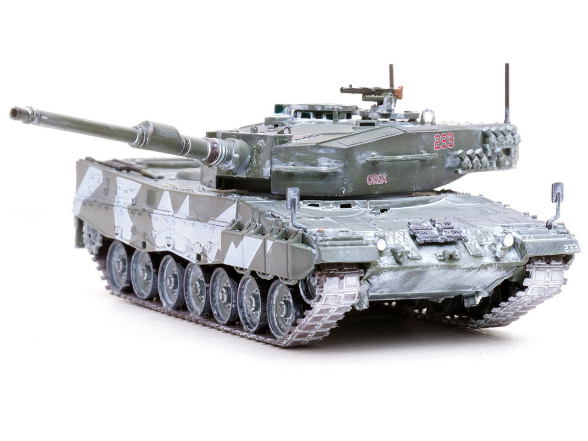 Leopard 2A4 Main Battle Tank with Snorkel "Winter Camouflage" Norwegian Army "Armor Premium" Series 1/72 Diecast Model by Panzerkampf Panzerkampf