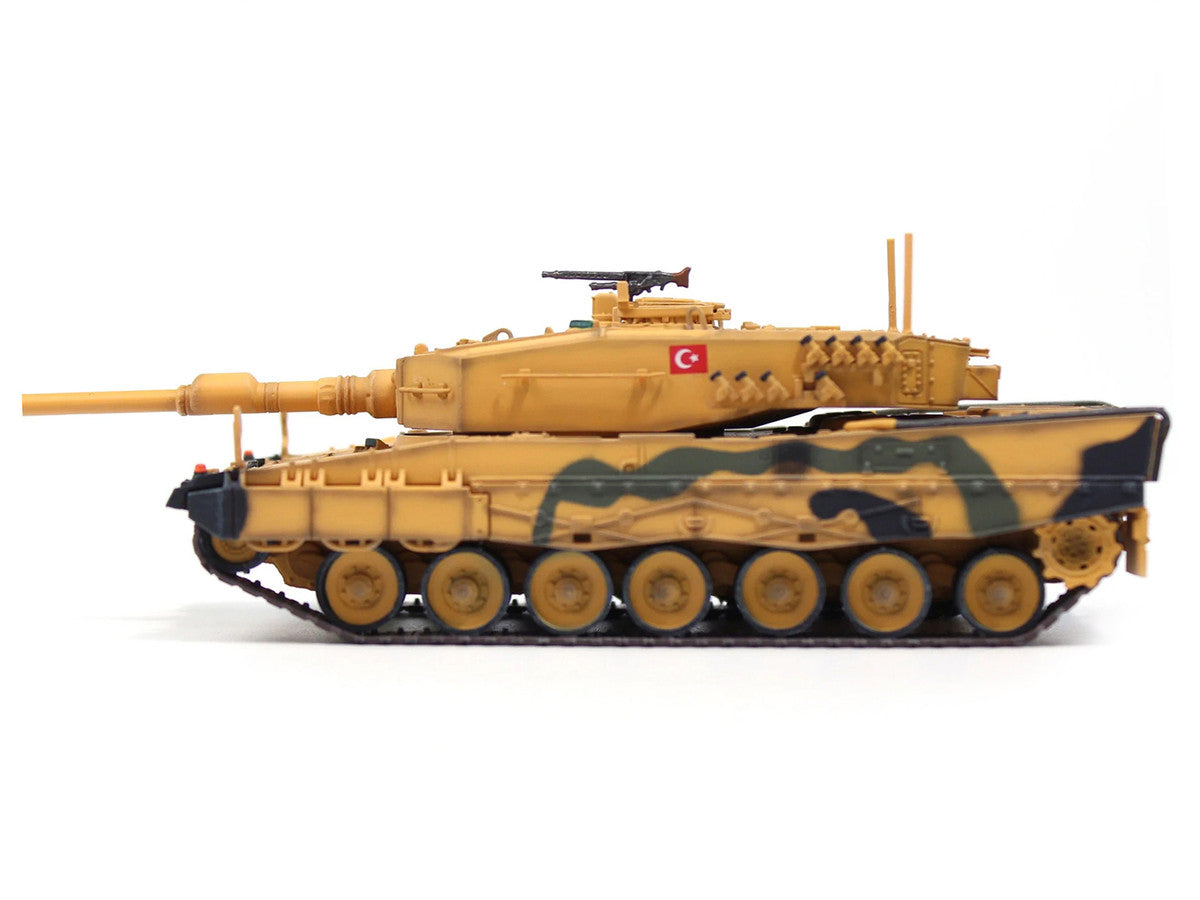 Leopard 2A4 Main Battle Tank "Desert Camouflage 2nd Cavalry Armored Brigade Turkey-Syrian Border" (2016) Turkish Army "Armor Premium" Series 1/72 Diecast Model by Panzerkampf Panzerkampf