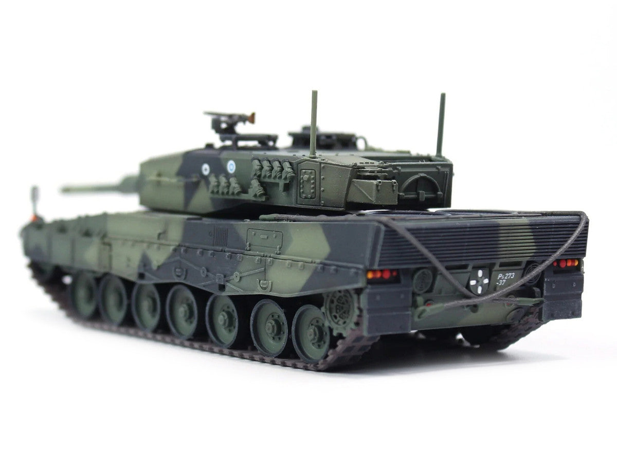 Leopard 2A4 Main Battle Tank "Finland" Finnish Army "Armor Premium" Series 1/72 Diecast Model by Panzerkampf Panzerkampf