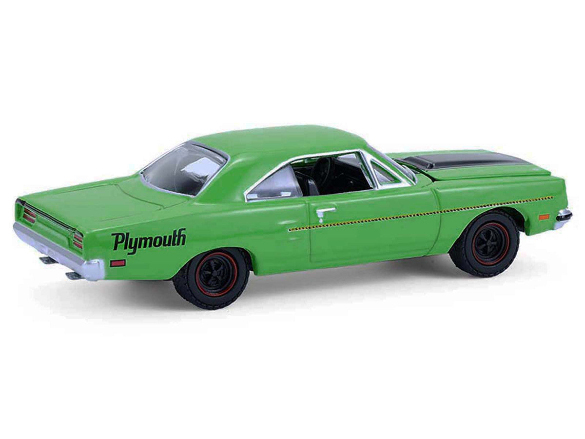 1970 Plymouth Road Runner Green with Black Hood Stripe "GreenLight Muscle" Series 30 1/64 Diecast Model Car by Greenlight Greenlight