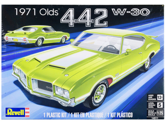 Level 5 Model Kit 1971 Oldsmobile 442 W-30 1/25 Scale Model by Revell Revell