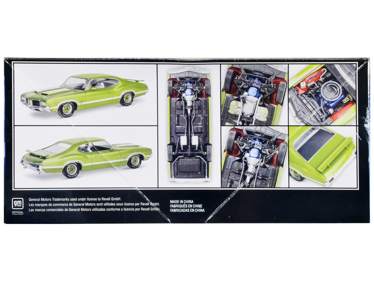 Level 5 Model Kit 1971 Oldsmobile 442 W-30 1/25 Scale Model by Revell Revell