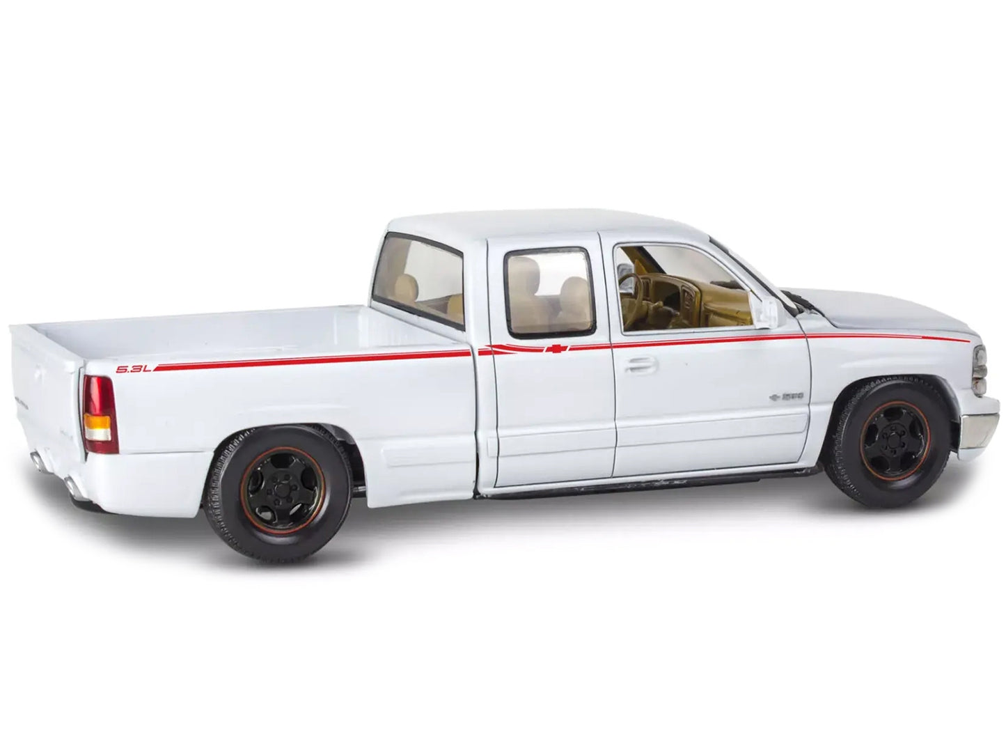 Level 4 Model Kit 1999 Chevrolet Silverado Street Pickup Truck 1/25 Scale Model by Revell