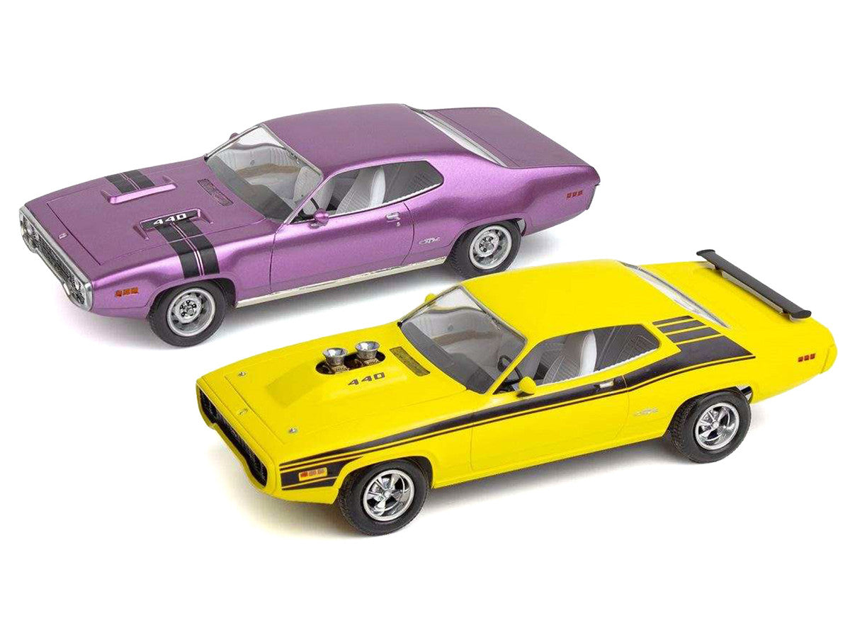 Level 4 Model Kit 1971 Plymouth GTX Street Machine 2-in-1 Kit 1/24 Scale Model by Revell Revell