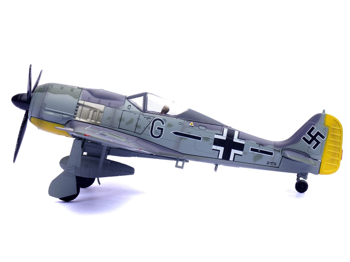 Focke-Wulf Fw 190A Aircraft "14-Victory Ace Hauptmann Wilhelm Gath Stab/JG 26 Schlageter France" (1942) German Luftwaffe 1/72 Diecast Model Airplane by Legion Legion