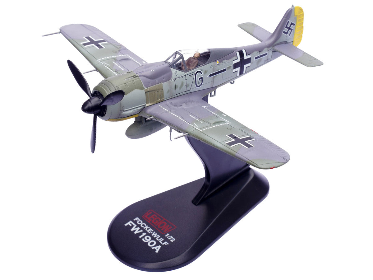Focke-Wulf Fw 190A Aircraft "14-Victory Ace Hauptmann Wilhelm Gath Stab/JG 26 Schlageter France" (1942) German Luftwaffe 1/72 Diecast Model Airplane by Legion Legion