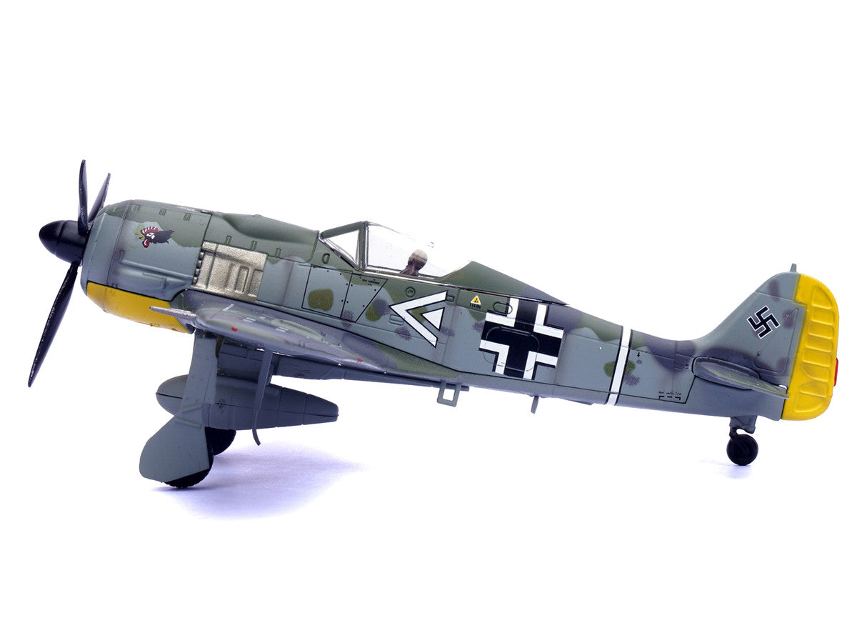 Focke-Wulf Fw 190A Aircraft "108-Victory Ace Hauptmann Hans 'Assi' Hahn Gruppenkommandeur III./JG 2 Richthofen France" (1942) German Luftwaffe 1/72 Diecast Model Airplane by Legion Legion
