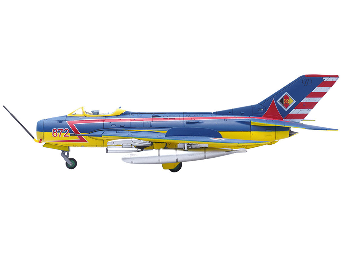 Mikoyan-Gurevich MiG-19S Farmer C Fighter Aircraft "1 Staffel/JG-3. Preschen." 5th World Aerobatic Championships (1968) "Wing" Series 1/72 Diecast Model by Panzerkampf Panzerkampf