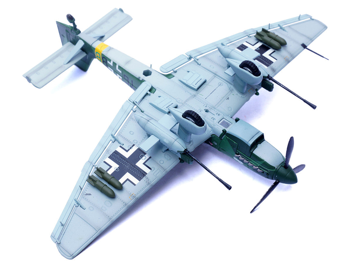 Junkers Ju 87G2 Stuka Bomber Aircraft "10.(Pz)/SG 2 Immelmann T6+BB Oberst Hans-Ulrich Rudel Romania" (1944) German Luftwaffe "Wing" Series 1/72 Diecast Model by Panzerkampf Panzerkampf