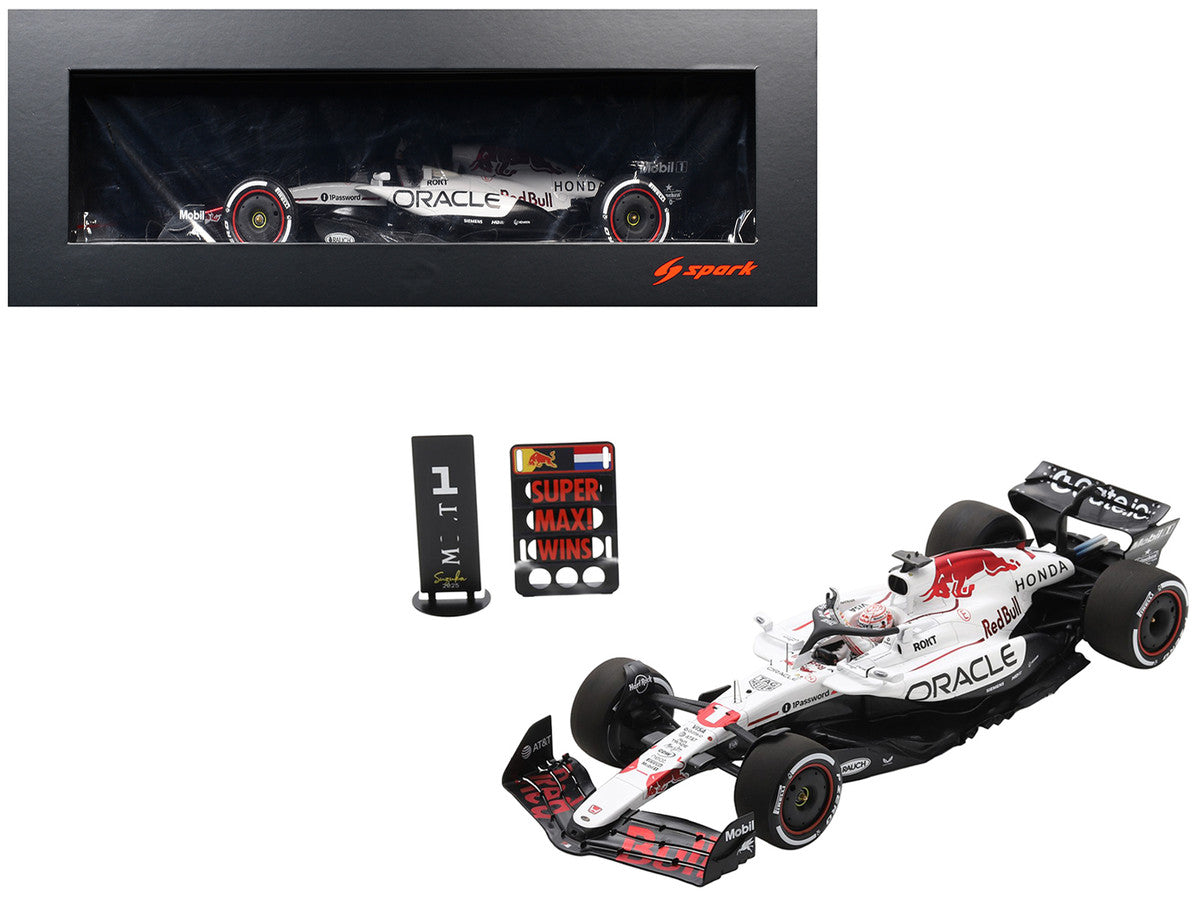 Red Bull Racing RB21 #1 Max Verstappen "Oracle Red Bull Racing" Winner Formula One F1 "Japanese GP" (2025) with Acrylic Display Case 1/18 Model Car by Spark-0