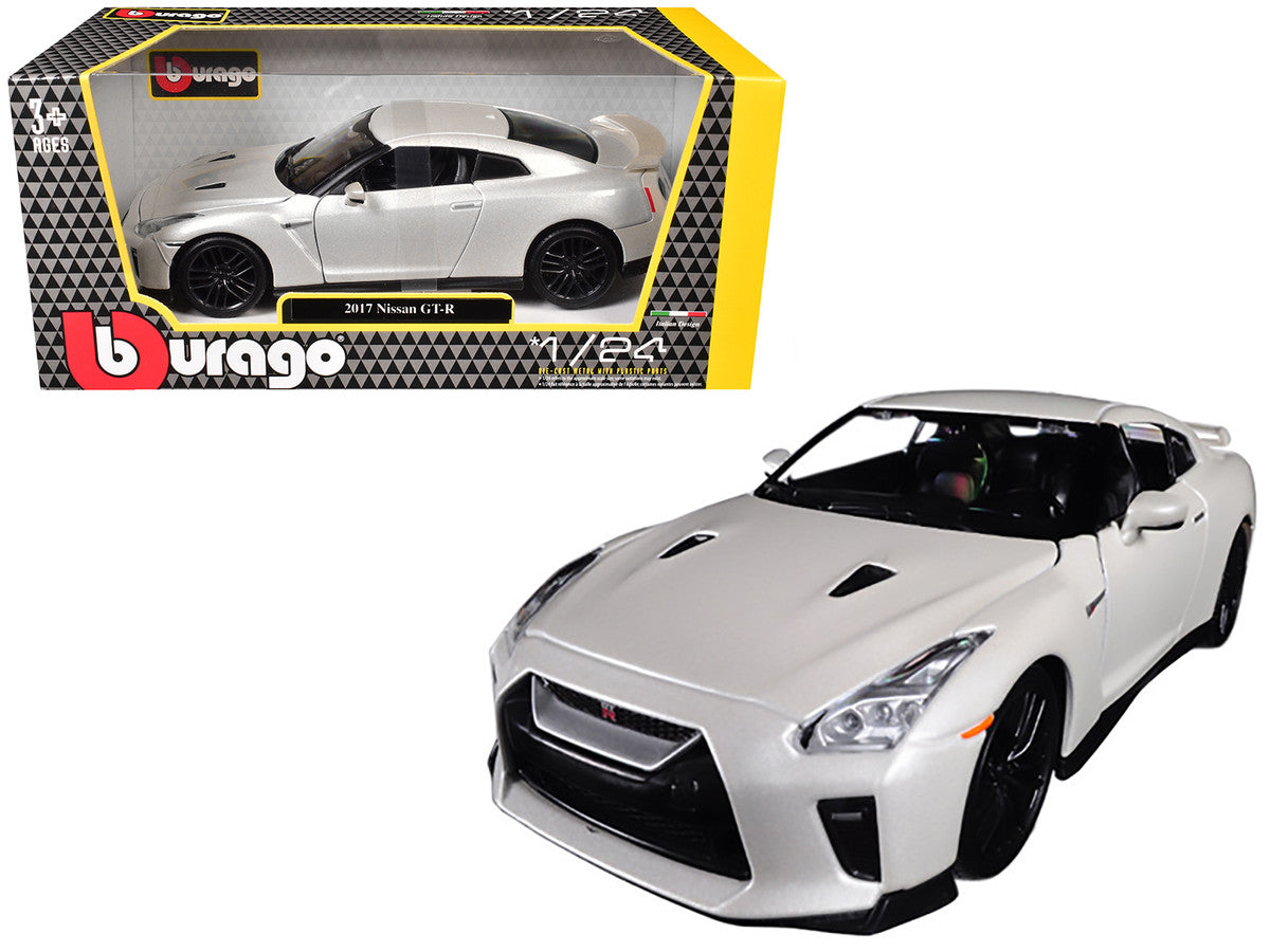 2017 Nissan GT-R R35 White 1/24 Diecast Model Car by Bburago Bburago