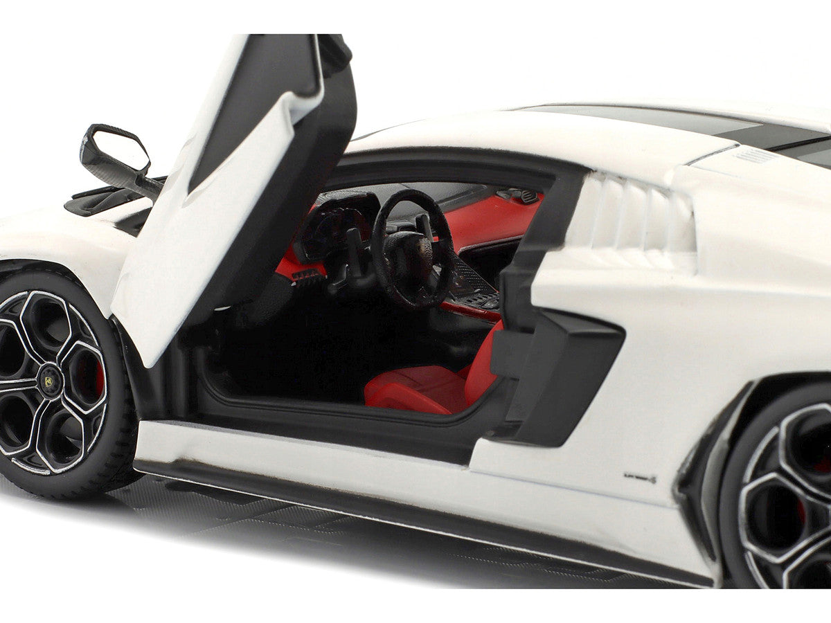 Lamborghini Countach LPI 800-4 White 1/24 Diecast Model Car by Bburago Bburago