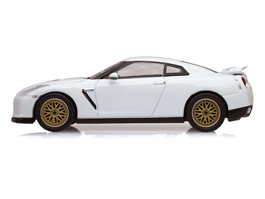 2007 Nissan GT-R (R35) Pearl White with Gold Wheels "Tokyo Torque" Series 10 1/64 Diecast Model Car by Greenlight Greenlight
