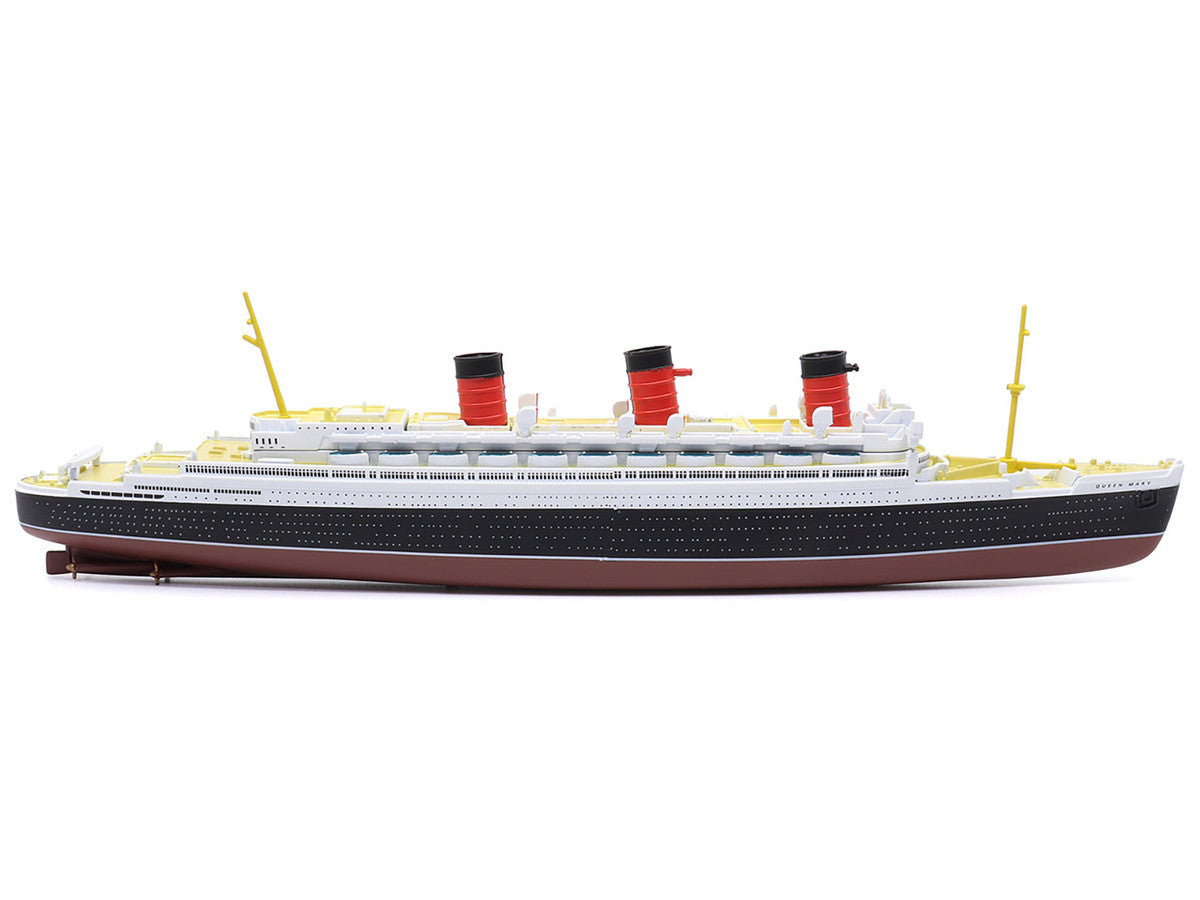 RMS Queen Mary Passenger Ship 1/1250 Diecast Model by Legendary Cruise Ships Legendary Cruise Ships