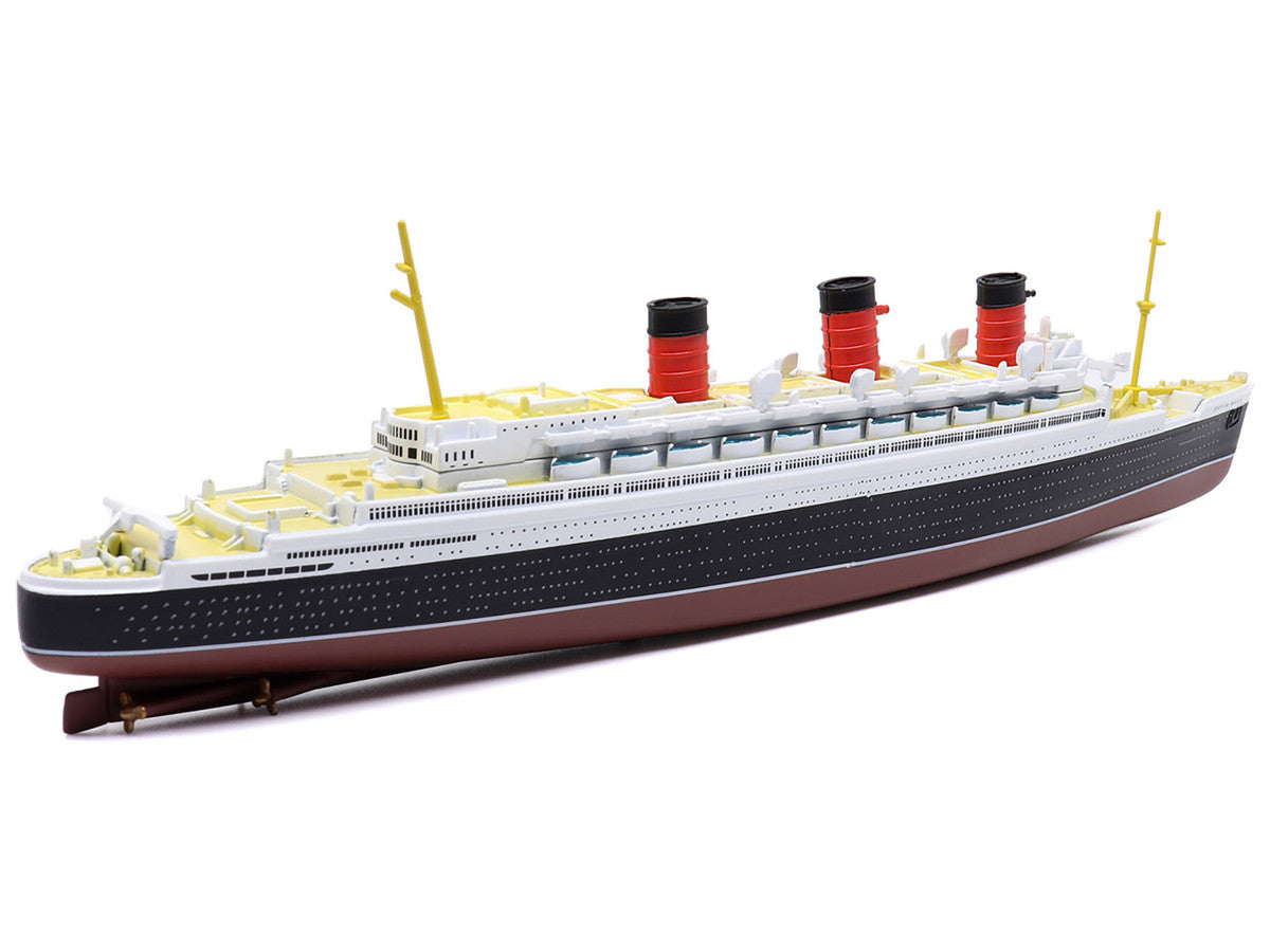 RMS Queen Mary Passenger Ship 1/1250 Diecast Model by Legendary Cruise Ships Legendary Cruise Ships