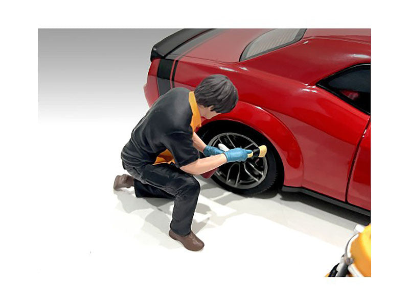 "Detail Masters" Figure 1 (Wheel Cleaning) for 1/18 Scale Models by American Diorama American Diorama