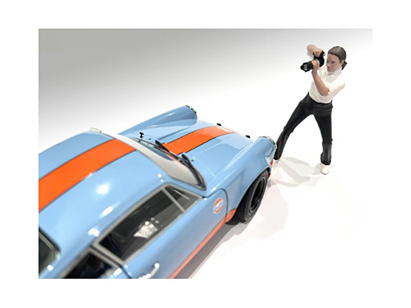 "Photographers" Figure #2 for 1/18 Scale Models by American Diorama American Diorama