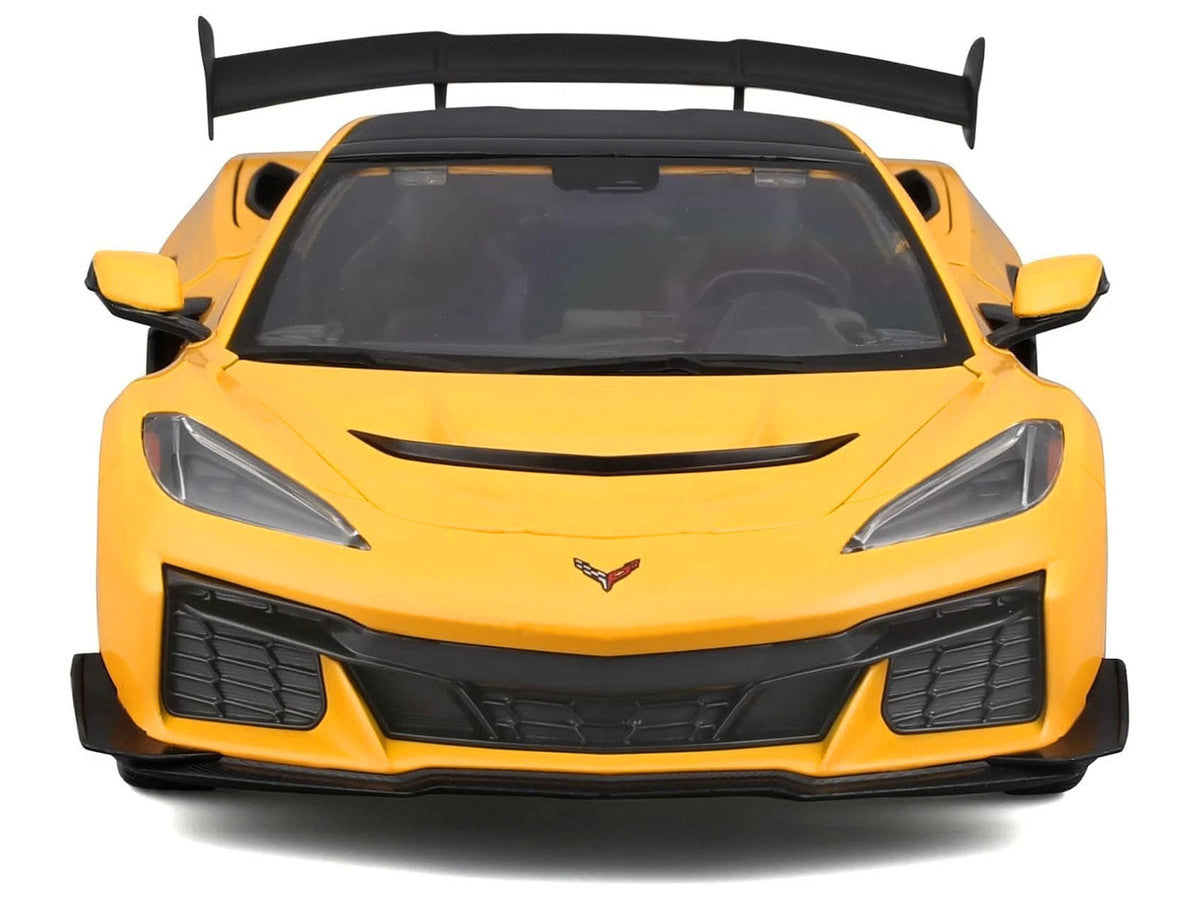 Chevrolet Corvette ZR1 Coupe Yellow with Carbon Top "Special Edition" Series 1/18 Diecast Model Car by Maisto Maisto